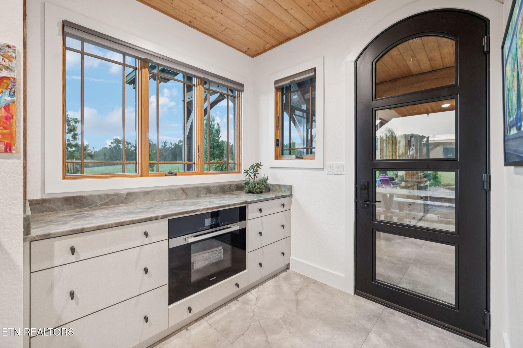 3173 Genesis Road Crossville, TN 38571 - Photo 26 of 60 Kitchen/Door to Patio