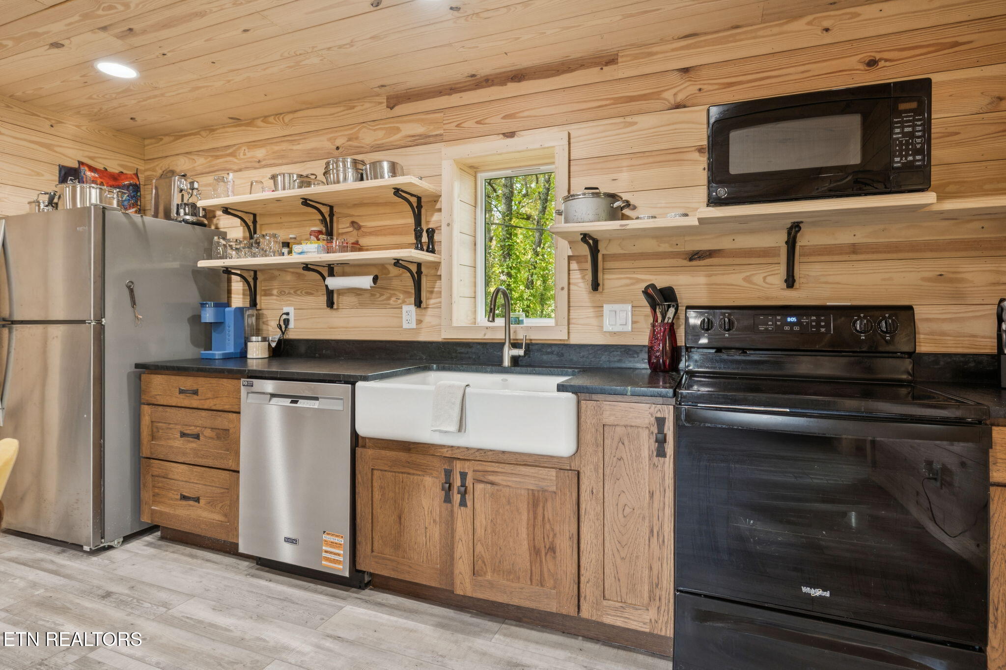 3173 Genesis Road Crossville, TN 38571 - Photo 45 of 60 Guest House Kitchen