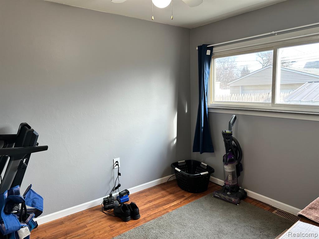 6033 Dudley Street Taylor, MI 48180 - Photo 10 of 19