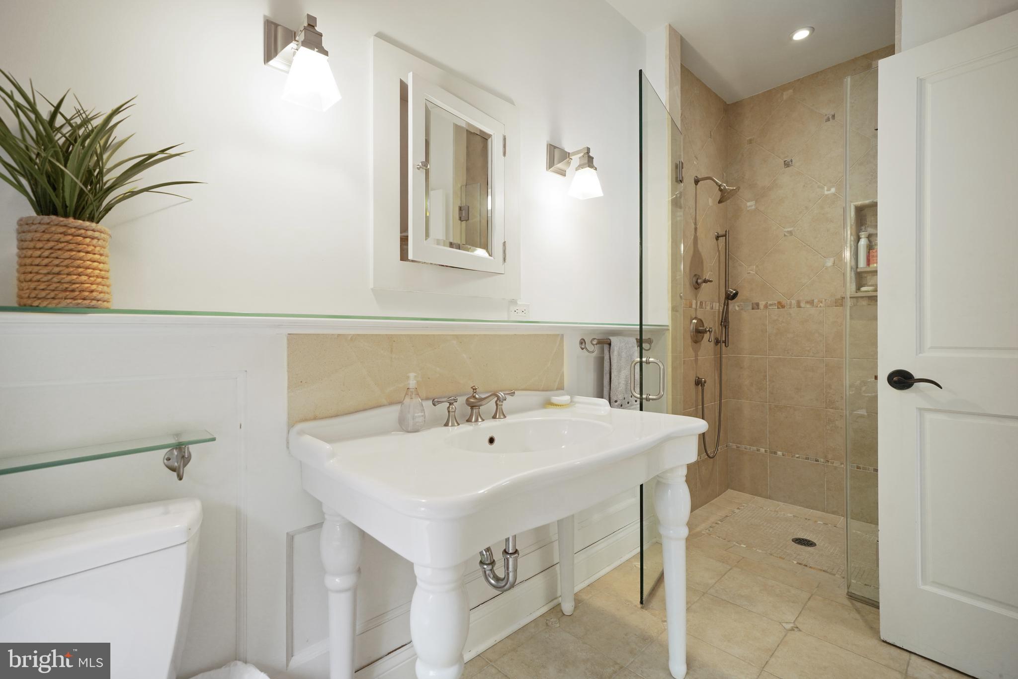 350 State Road Princeton, NJ 08540 - Photo 16 of 43 Private full bath for main bedroom-