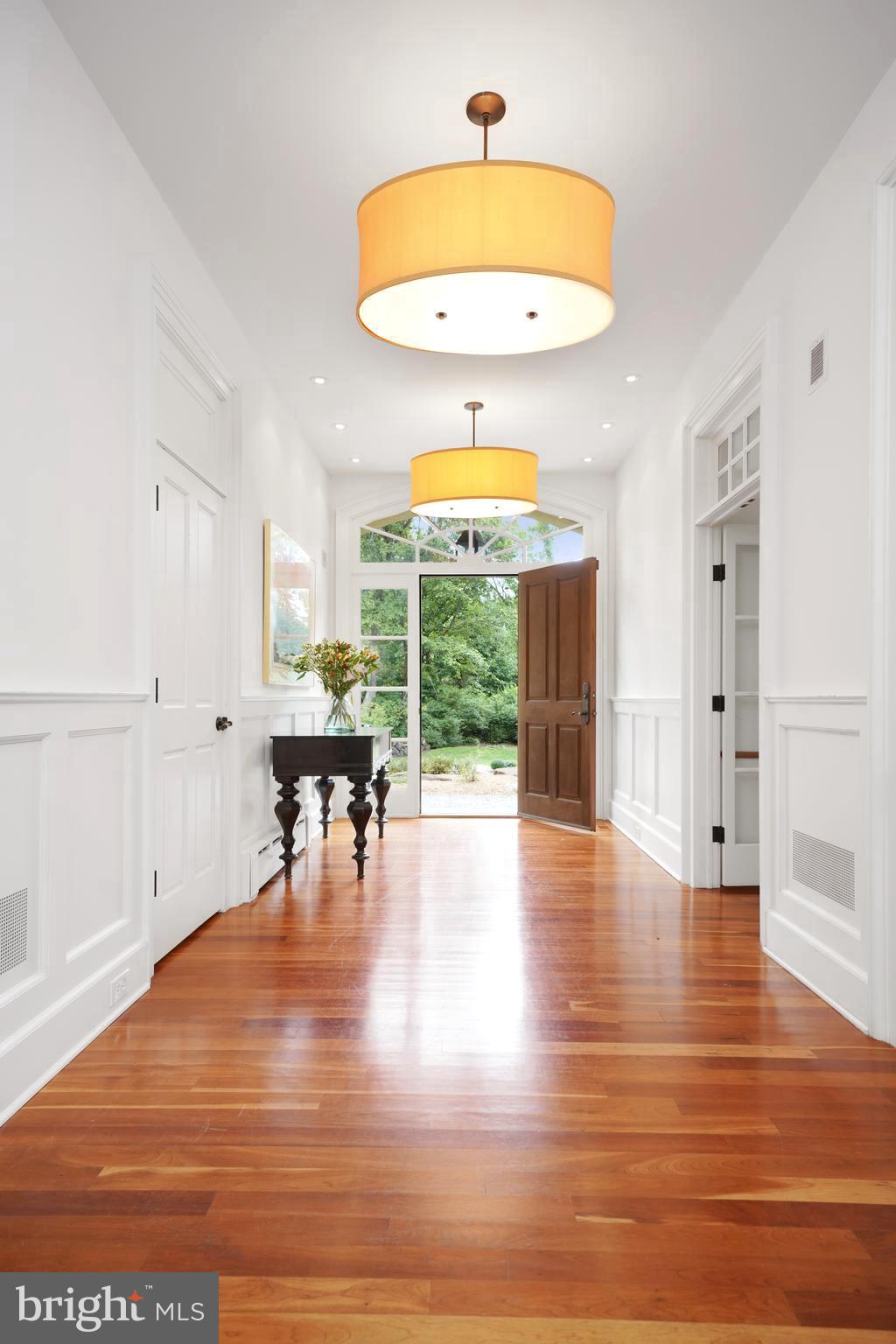 350 State Road Princeton, NJ 08540 - Photo 4 of 43 Entrance hall cherry hardwood & 10' ceilings