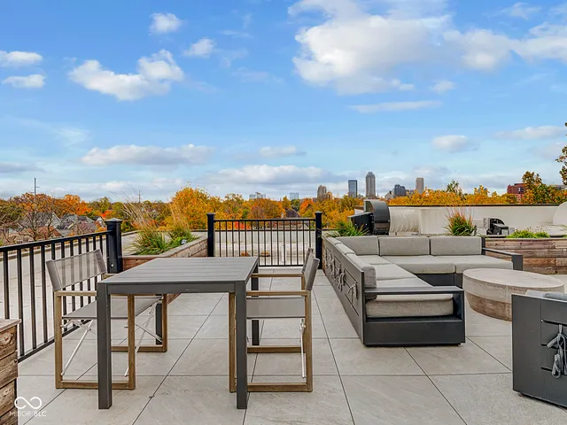 $500,000 | 319 East 16th Street, Unit 302, Indianapolis, IN 46202