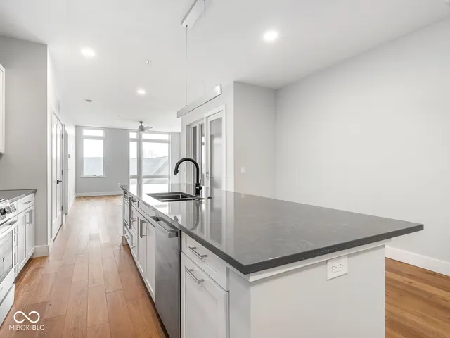 $500,000 | 319 East 16th Street, Unit 302, Indianapolis, IN 46202