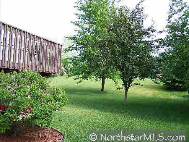 9389 Jonathan Road Woodbury, MN 55125 - Photo 2 of 10 Gallery Image 2