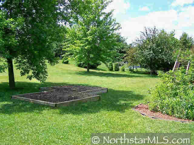 9389 Jonathan Road Woodbury, MN 55125 - Photo 3 of 10 Gallery Image 3