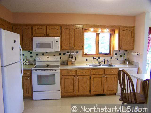 9389 Jonathan Road Woodbury, MN 55125 - Photo 4 of 10 Gallery Image 4