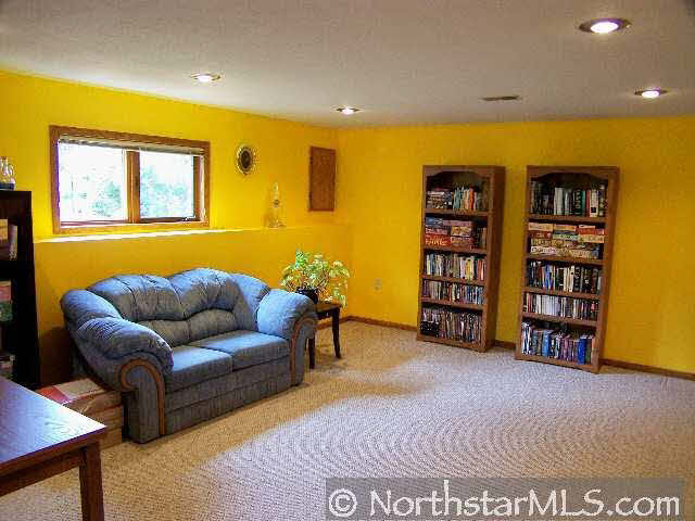 9389 Jonathan Road Woodbury, MN 55125 - Photo 8 of 10 Gallery Image 8
