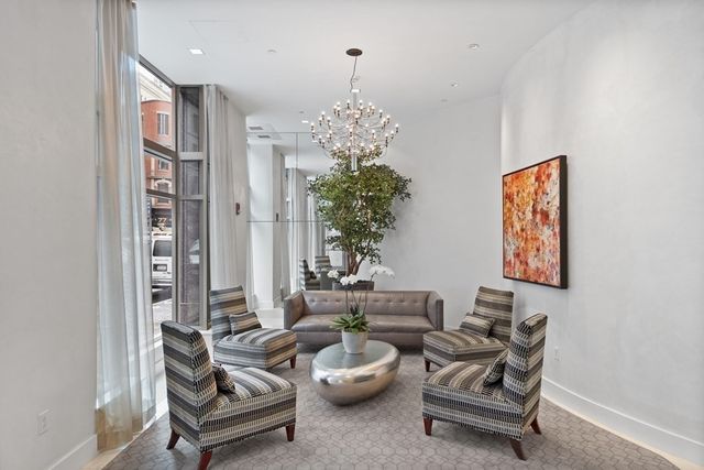 $618,000 | 80 Broad Street, Unit 405, Boston, MA 02110