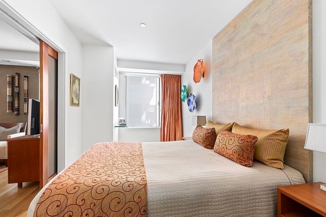 $618,000 | 80 Broad Street, Unit 405, Boston, MA 02110