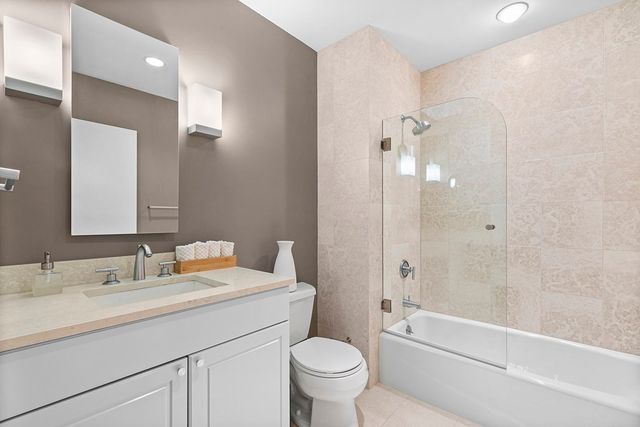 $618,000 | 80 Broad Street, Unit 405, Boston, MA 02110