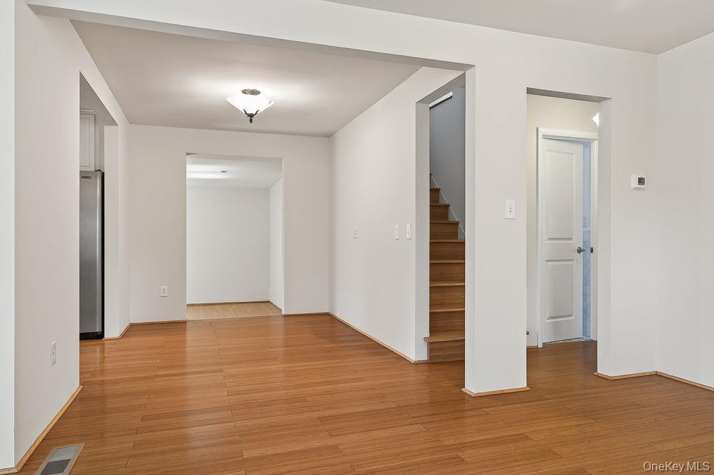6 Winterberry Road Fishkill, NY 12524 - Photo 9 of 43 Spacious battler's area featuring wood-finish flooring, bright tone walls, and recessed lighting