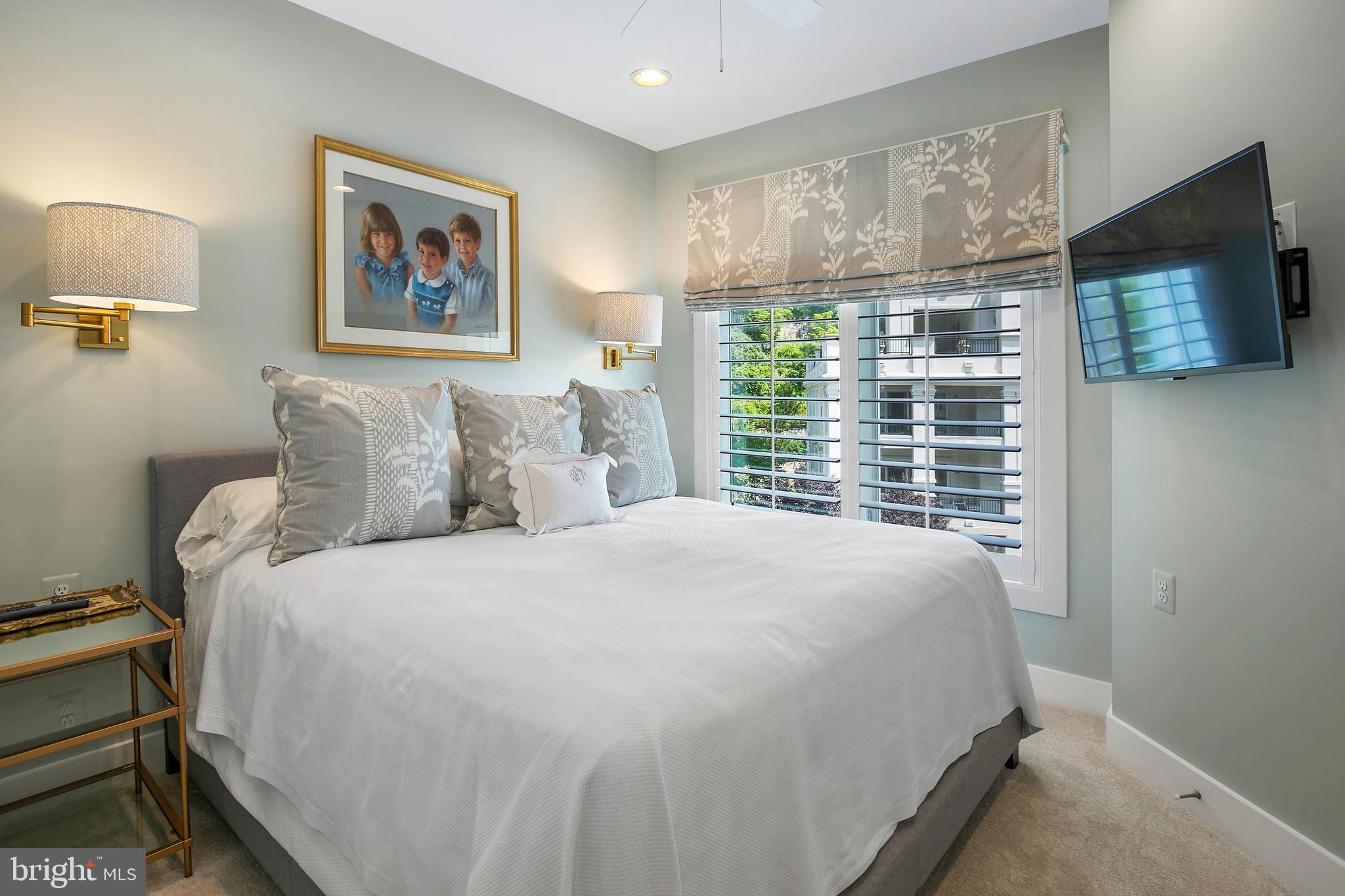 8127 River Road Bethesda, MD 20817 - Photo 23 of 44 guest room
