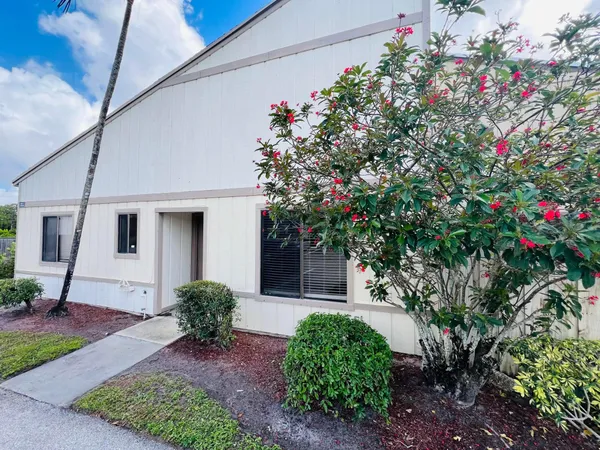 $2,400 | 11877 Sturbridge Lane, Wellington, FL 33414