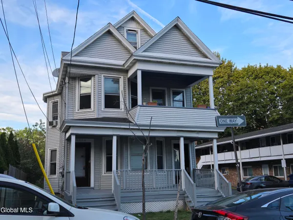 $1,550 | 355 Myrtle Avenue, Unit A, Albany, NY 12208