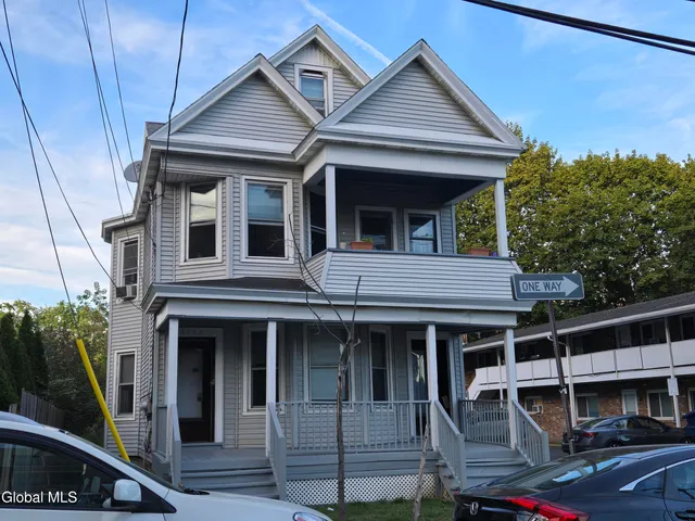 $1,550 | 355 Myrtle Avenue, Unit A, Albany, NY 12208