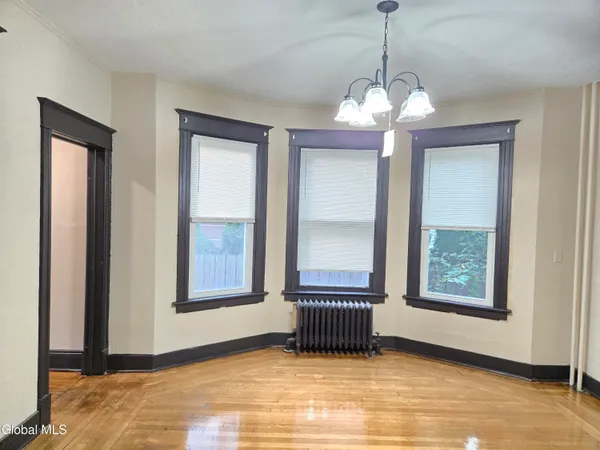 $1,550 | 355 Myrtle Avenue, Unit A, Albany, NY 12208