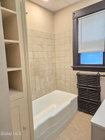 $1,550 | 355 Myrtle Avenue, Unit A, Albany, NY 12208