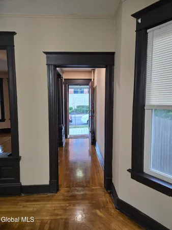 $1,550 | 355 Myrtle Avenue, Unit A, Albany, NY 12208