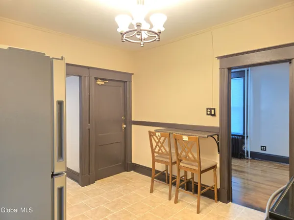 $1,550 | 355 Myrtle Avenue, Unit A, Albany, NY 12208