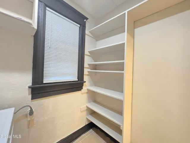 $1,550 | 355 Myrtle Avenue, Unit A, Albany, NY 12208