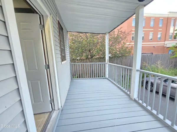 $1,550 | 355 Myrtle Avenue, Unit A, Albany, NY 12208