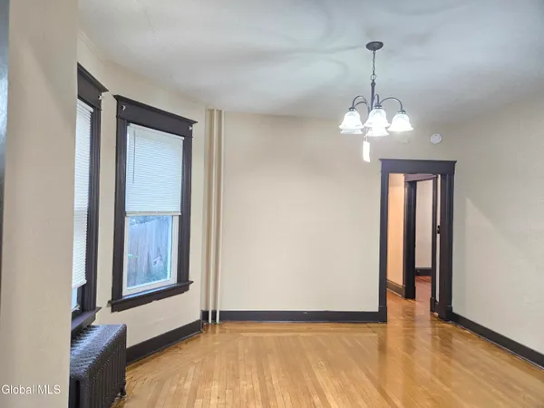 $1,550 | 355 Myrtle Avenue, Unit A, Albany, NY 12208