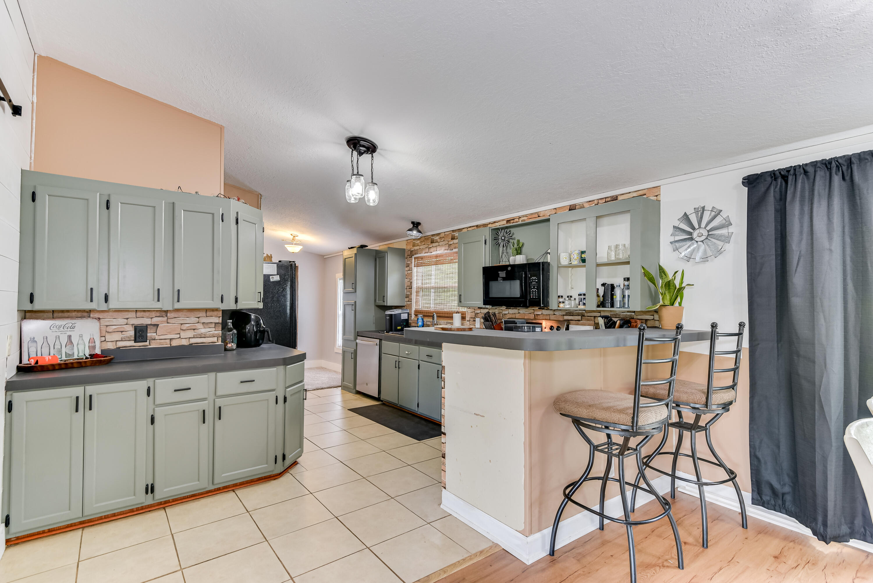 2482 Windsor Road Springfield, SC 29146 - Photo 9 of 36