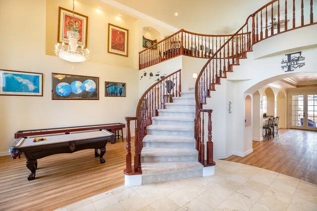 a view of entryway and hall
