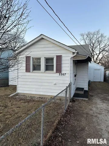 $89,000 | 2267 Cincinnati Avenue, Grandview, IL 62702