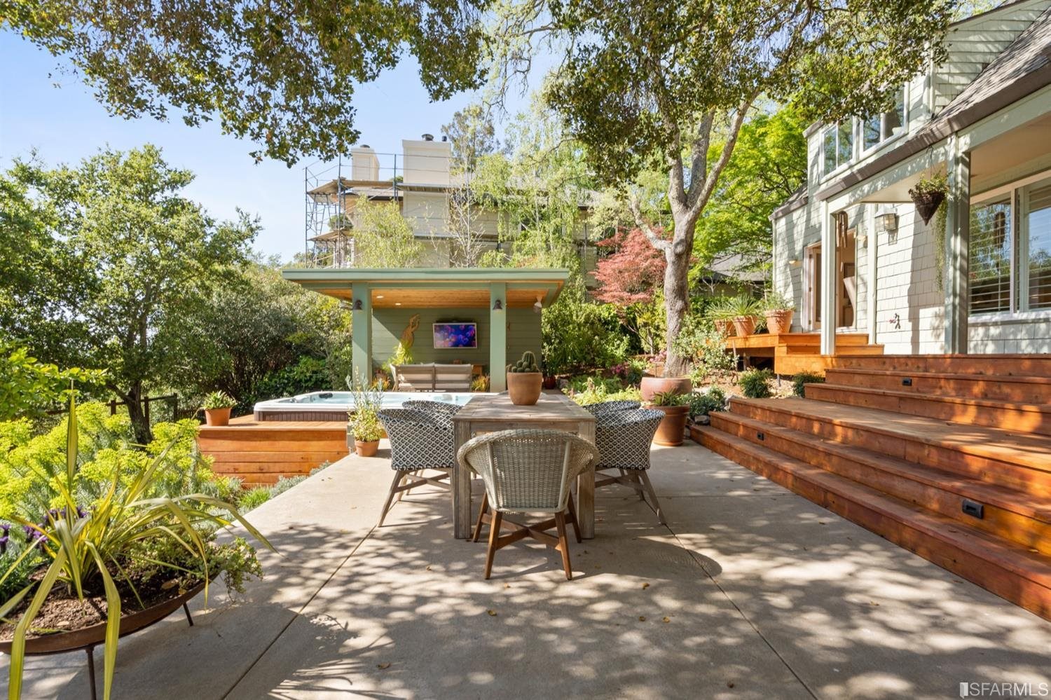 320 Castle Crest Road Alamo, CA 94507 - Photo 5 of 93