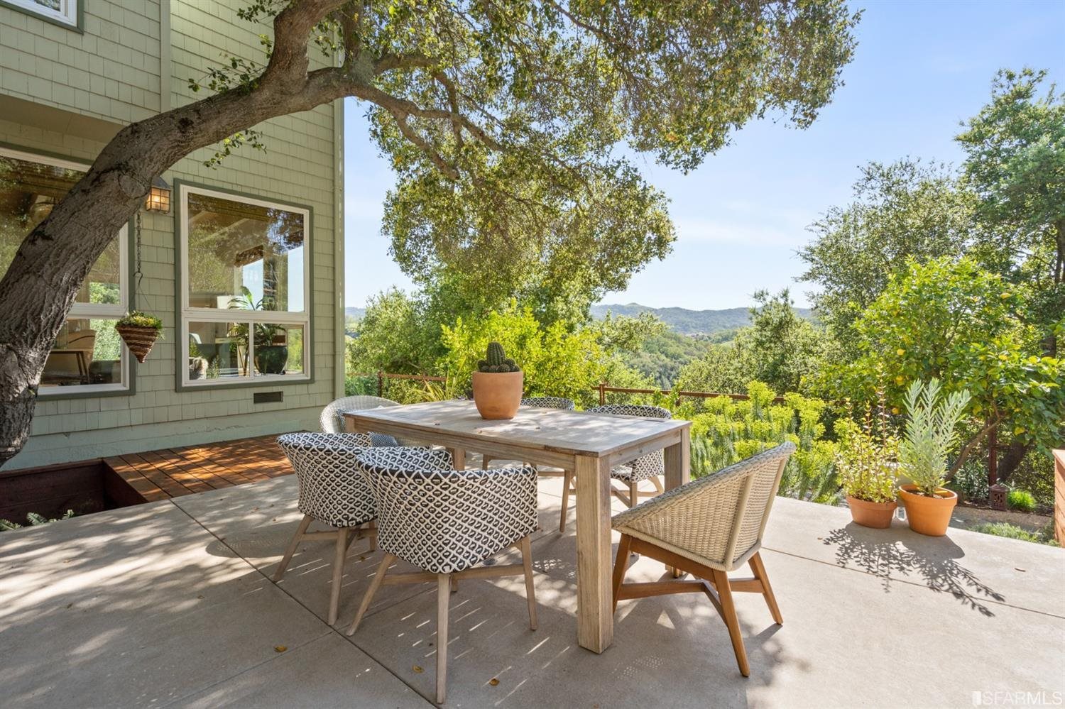 320 Castle Crest Road Alamo, CA 94507 - Photo 6 of 93