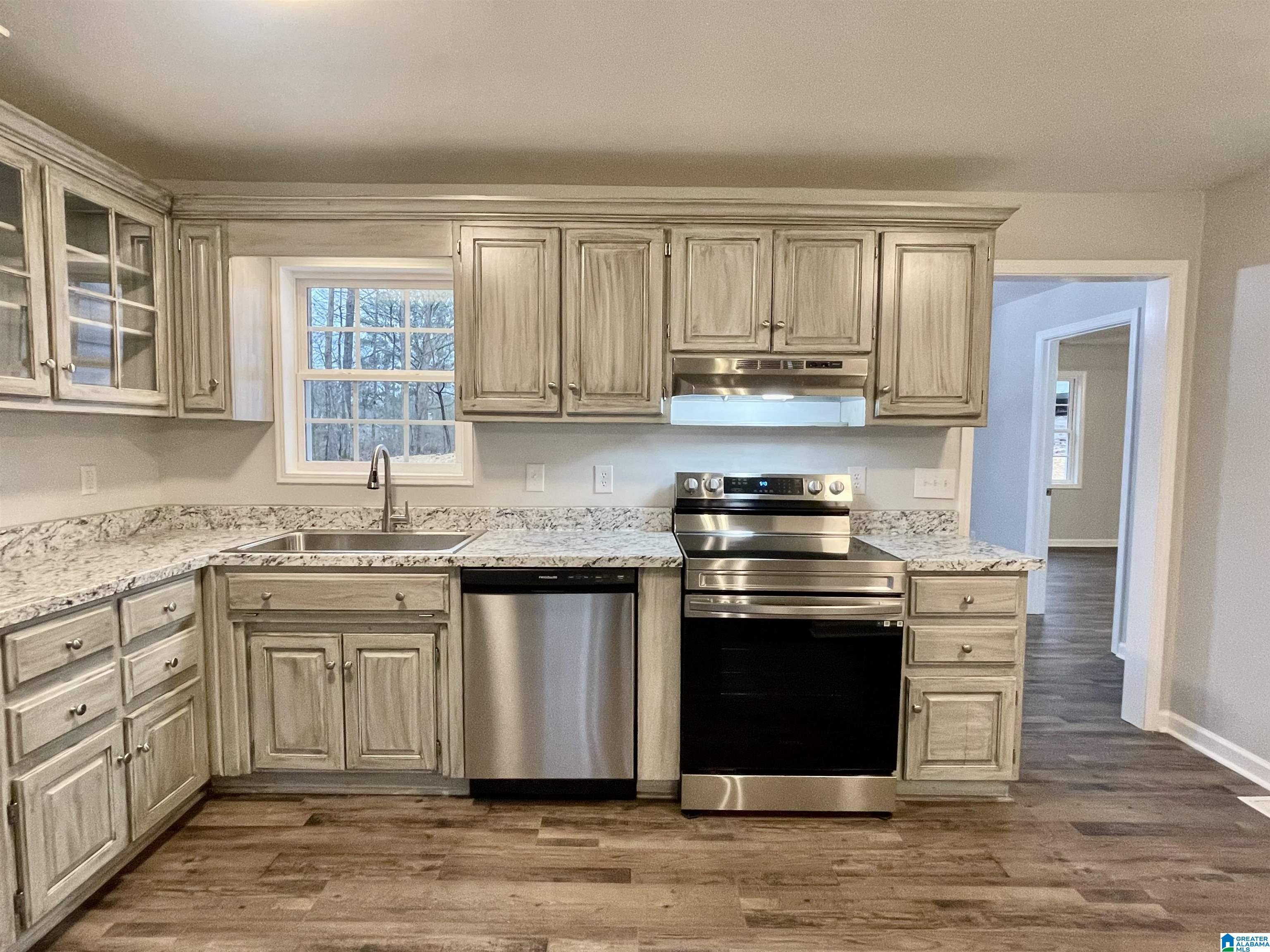 1501 Mountain Lake Road Warrior, AL 35180 - Photo 17 of 51