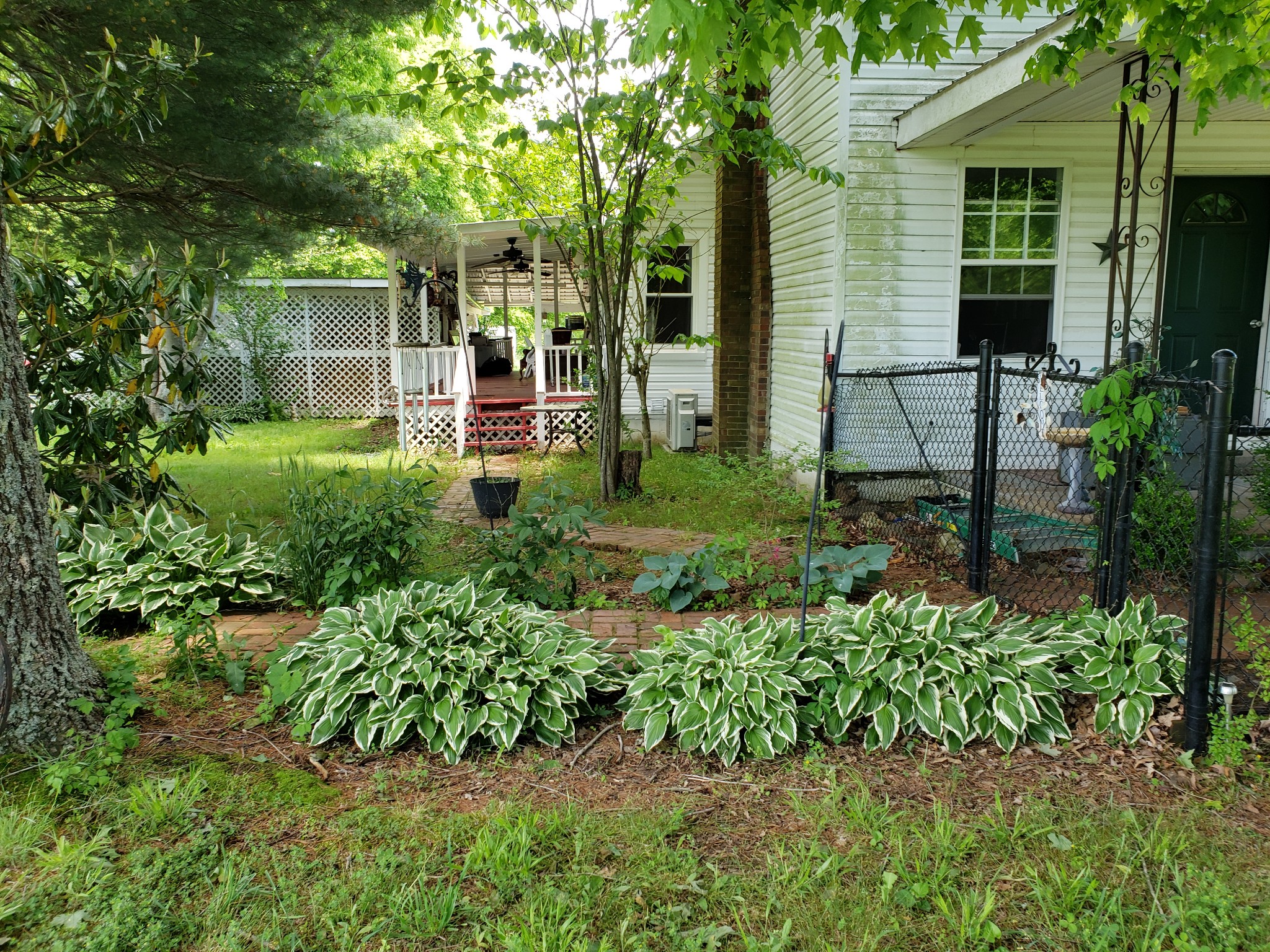 2570 Cheek Road Southside, TN 37171 - Photo 6 of 14 front view of a house with a yard