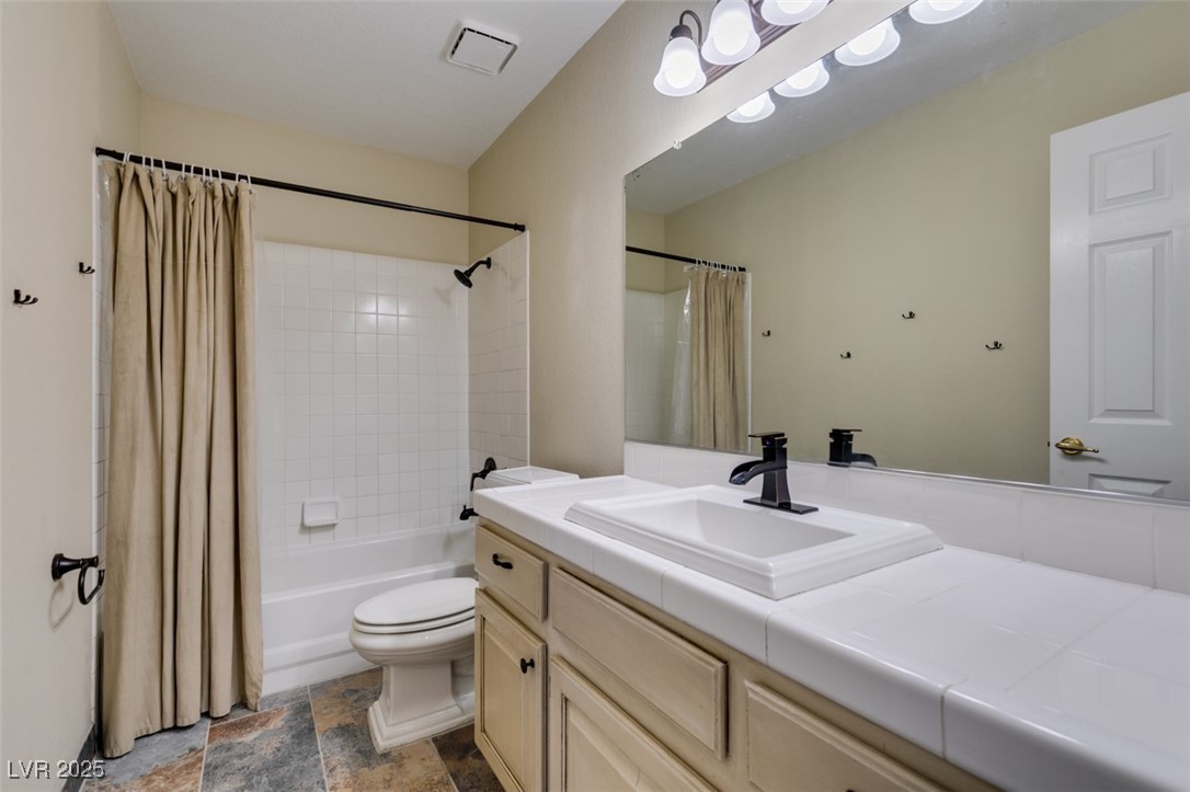 1824 Dawn Ridge Avenue Henderson, NV 89074 - Photo 21 of 25 Guest bathroom