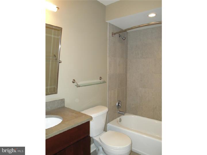 868 Independence Court Philadelphia, PA 19147 - Photo 18 of 25