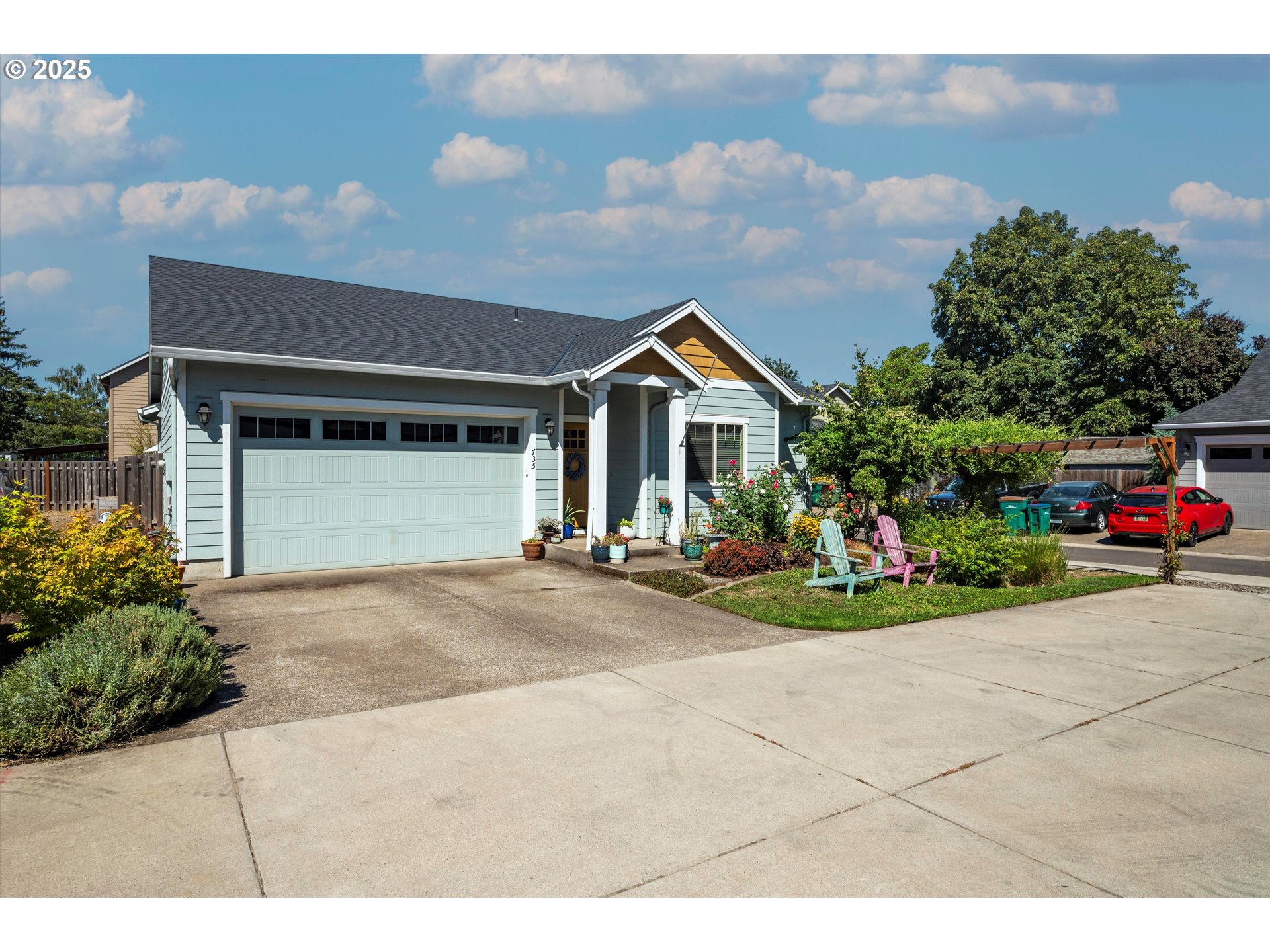 735 North College Street Newberg, OR 97132 - Photo 2 of 40