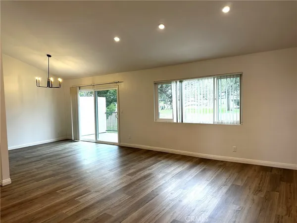 $3,150 | 18225 Kingsdale Avenue, Unit 210, Redondo Beach, CA 90278