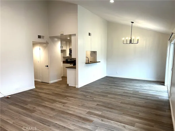 $3,150 | 18225 Kingsdale Avenue, Unit 210, Redondo Beach, CA 90278