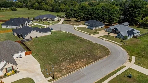 $76,000 | 585 Imagine Drive, Lindale, TX 75771