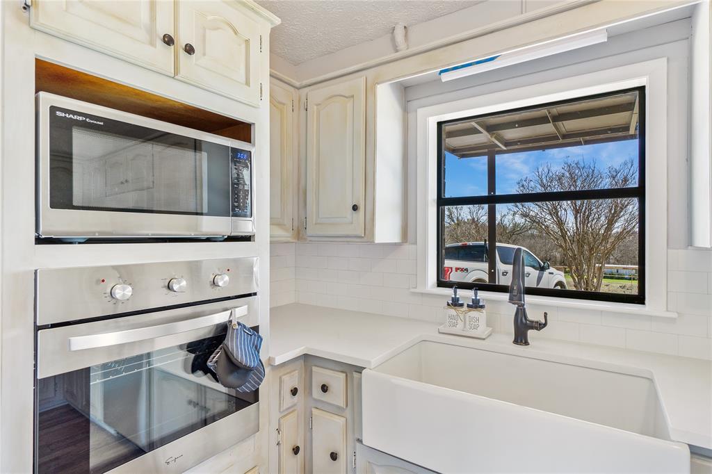 1353 Friendship Road Weatherford, TX 76085 - Photo 6 of 29