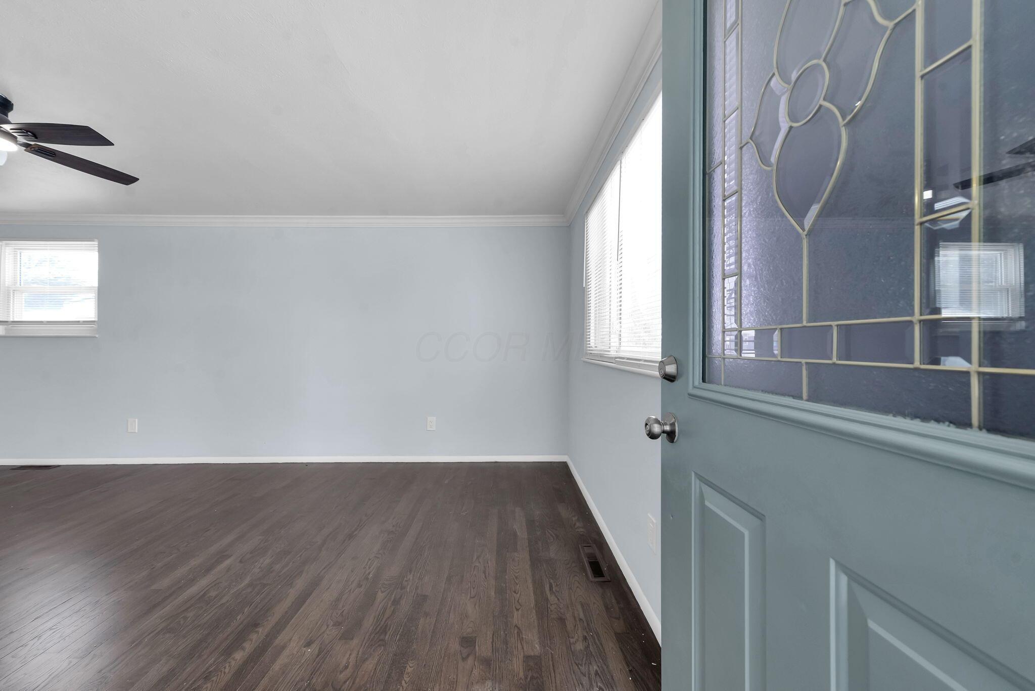 3866 Eakin Road Columbus, OH 43228 - Photo 4 of 32 Gallery Image 4