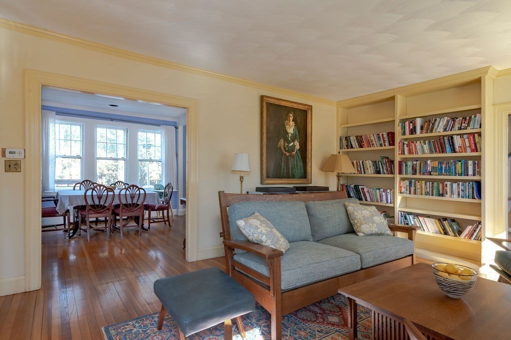 37 Alban Road Newton, MA 02468 - Photo 5 of 28