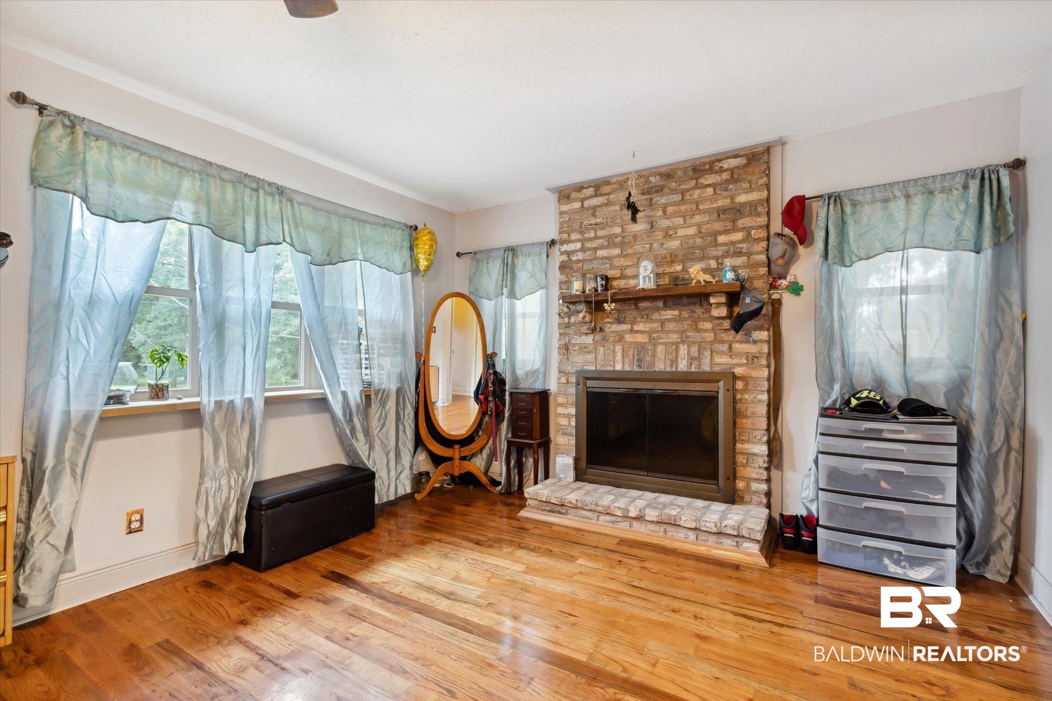 4851 Lesure Road Theodore, AL 36582 - Photo 11 of 21 Primary Bedroon