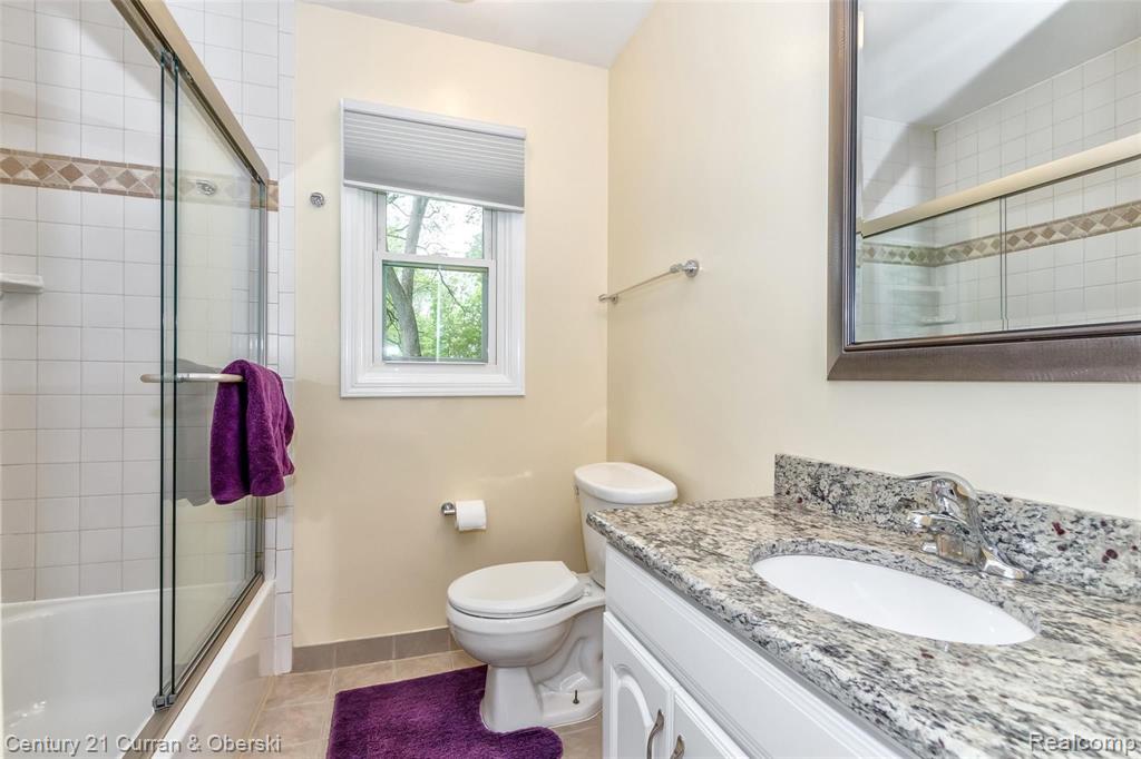 28735 Salem Road Farmington, MI 48334 - Photo 21 of 42