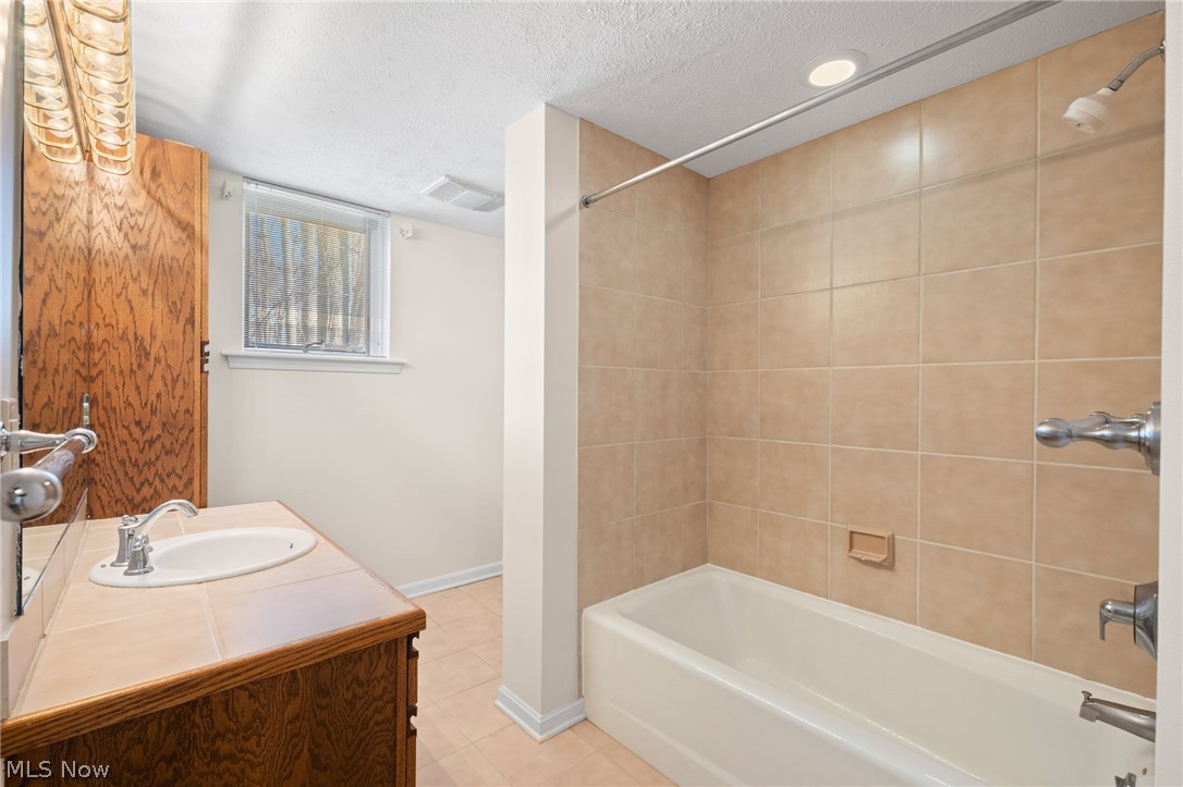 1833 Ridgebrook Circle Lyndhurst, OH 44122 - Photo 39 of 45 Gallery Image 39