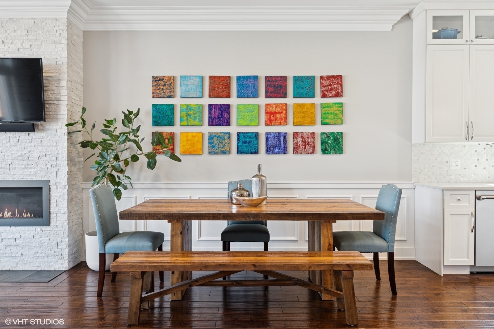 Undisclosed Address Chicago, IL 60657 - Photo 10 of 27 a view of a livingroom with furniture and a fireplace