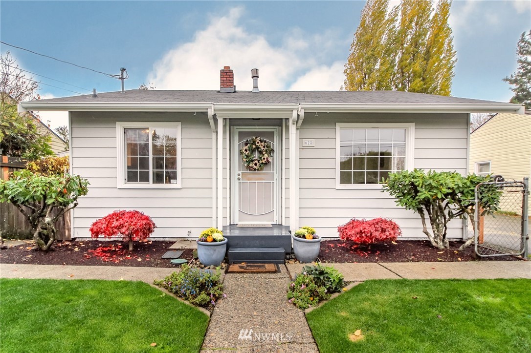 628 South Rochester Street Tacoma, WA 98465 - Photo 1 of 37 Gallery Image 1