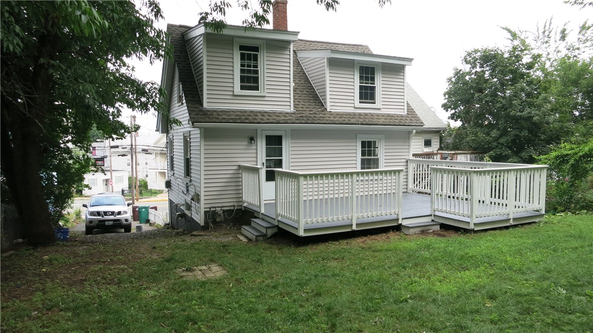 304 Park Avenue Woonsocket, RI 02895 - Photo 4 of 20