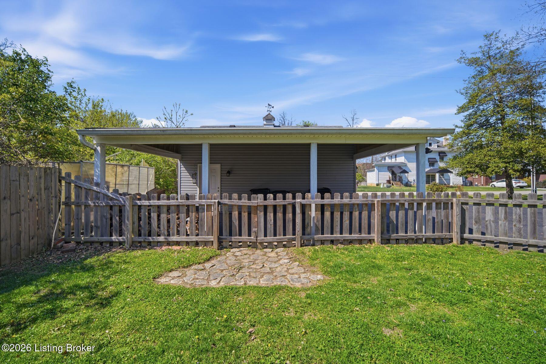 418 Wood Road Louisville, KY 40222 - Photo 65 of 97 photo_online_066