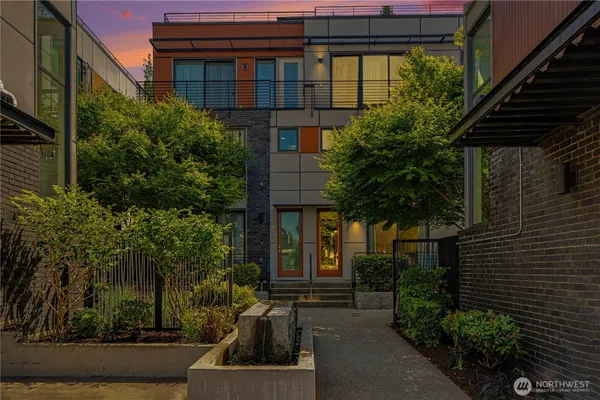 $4,500 | 3810 California Avenue Southwest, Unit B, Seattle, WA 98116